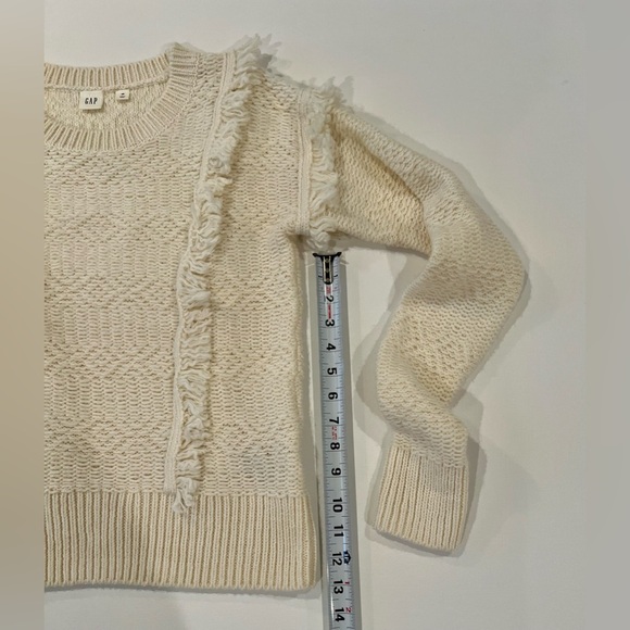GAP Wool Blend Cable Knit Frilly Cream Fringe Extra Small Sweater - Picture 7 of 13